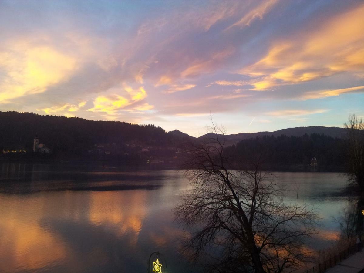 Pletna Lake View Apartment Bled Extérieur photo