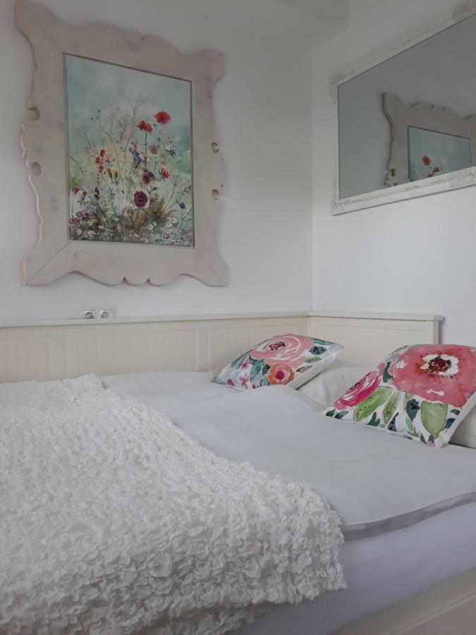 Pletna Lake View Apartment Bled Extérieur photo